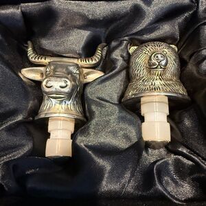 Vintage wine bottle stopper set Bull & Bear Neiman Marcus silver plate in box